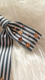 Load image into Gallery viewer, Riviera Gold Bow
