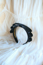 Load image into Gallery viewer, Soirée Headband in Noir
