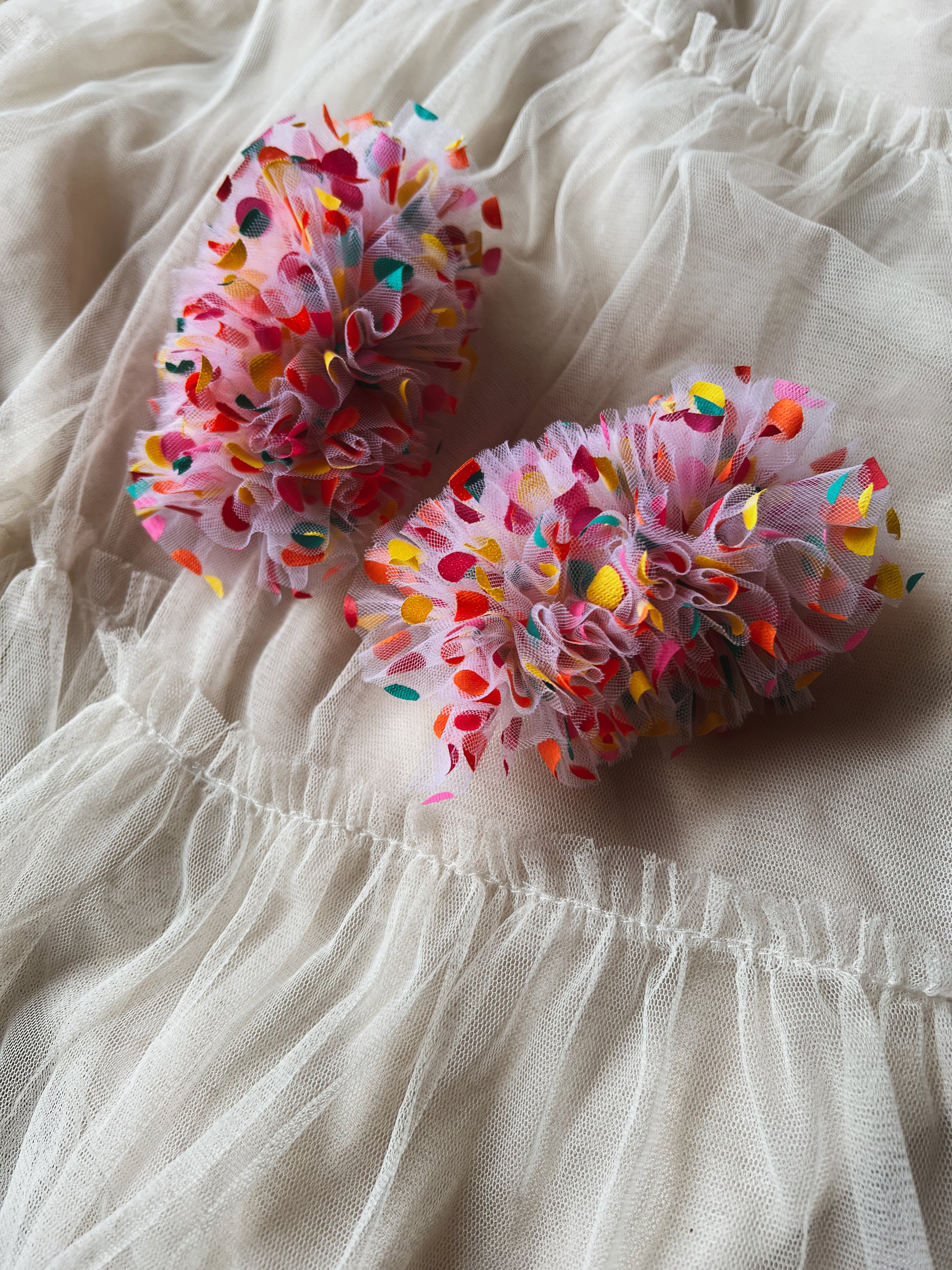 Confetti Tulle Clip || Celebration